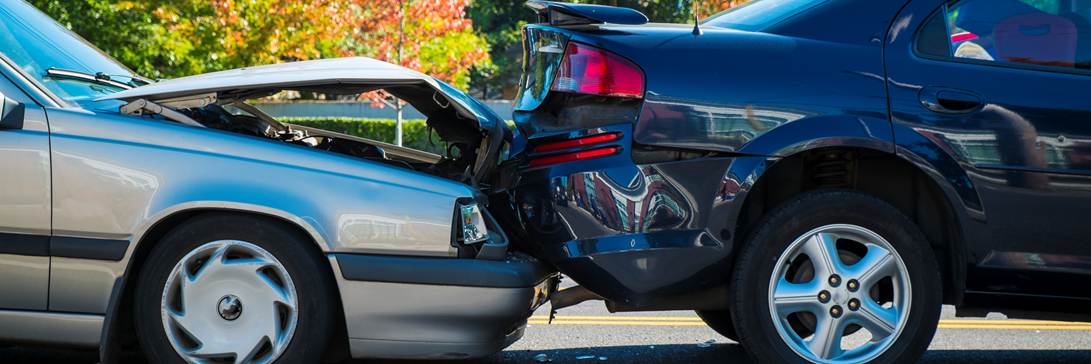 A car with the trunk open

AI-generated content may be incorrect.